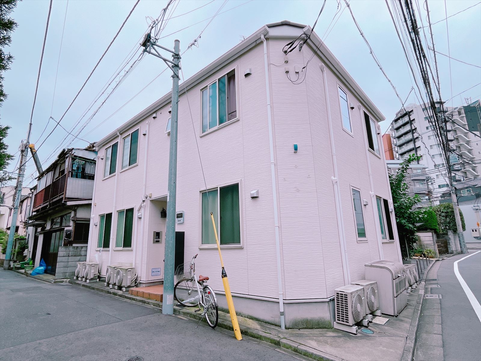 TOKYO β 西新宿 | シェアハウス検索サイト『シェアシェア』