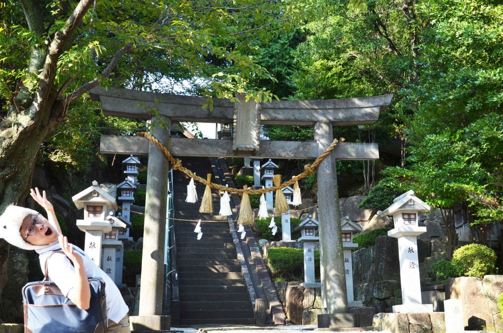 大倉山　神社　門